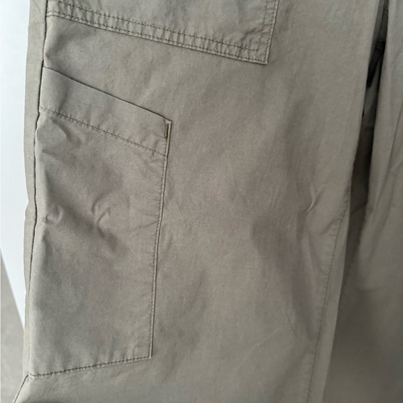 Agolde utilized cargo pants. Brand new with tags. - Picture 3 of 7